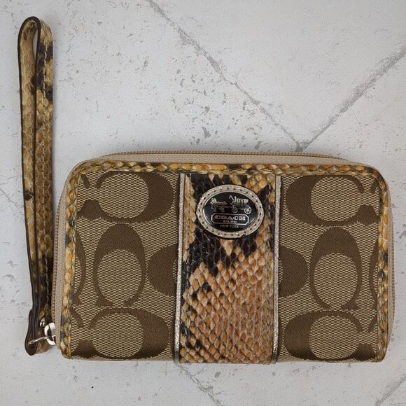 Coach Sutton Signature C Python Universal Case Wristlet Khaki Natural 61851 - Picture 13 of 14
